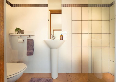 Ulverstone Boutique Accomodation - Kawana Tourism 32