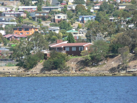 Derwent Retreat - Kawana Tourism 27