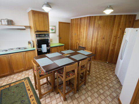 Derwent Retreat - Kawana Tourism 15