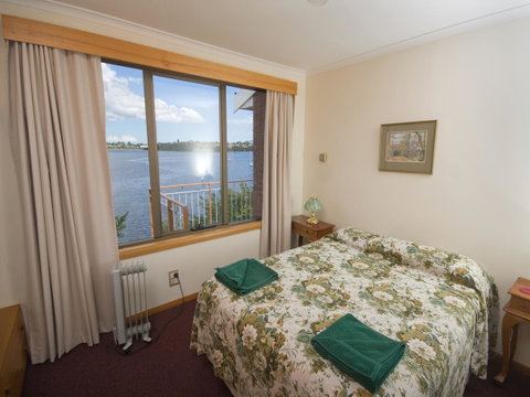 Derwent Retreat - Kawana Tourism 4