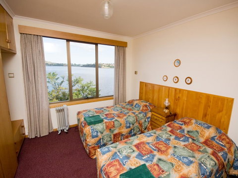 Derwent Retreat - Kawana Tourism 7