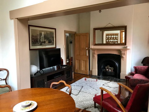Eliza Cottage - Kawana Tourism 0