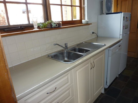 Eliza Cottage - Kawana Tourism 7