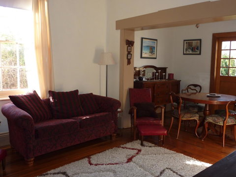 Eliza Cottage - Kawana Tourism 3