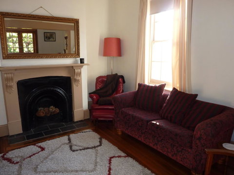 Eliza Cottage - Kawana Tourism 1