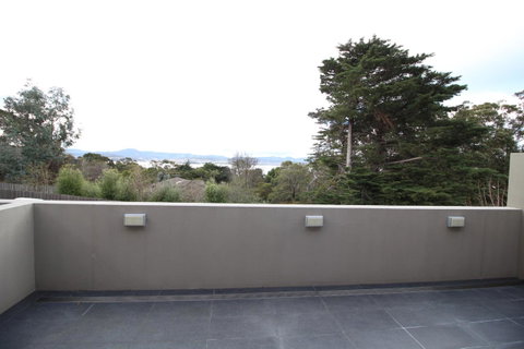 Sunny 3 Bedroom Apartment In Sandy Bay - Kawana Tourism 16