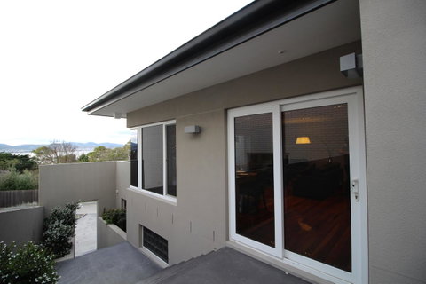 Sunny 3 Bedroom Apartment In Sandy Bay - Kawana Tourism 15