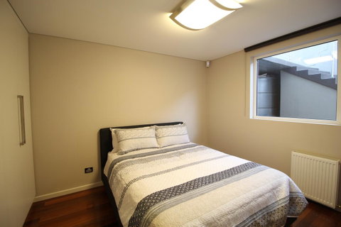Sunny 3 Bedroom Apartment In Sandy Bay - Kawana Tourism 8