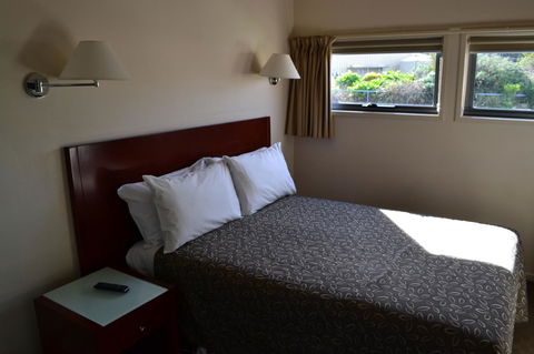 Lufra Hotel And Apartments - Kawana Tourism 8