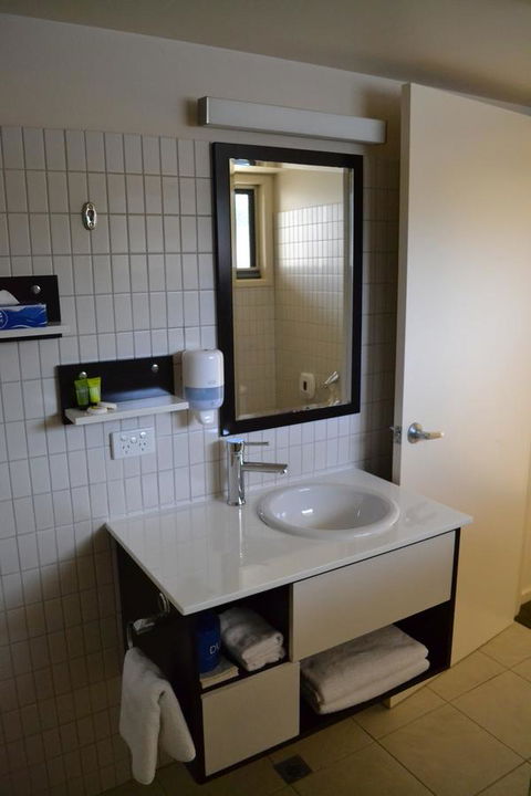 Lufra Hotel And Apartments - Kawana Tourism 26