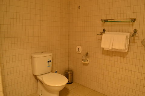 Lufra Hotel And Apartments - Kawana Tourism 11