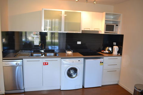 Lufra Hotel And Apartments - Kawana Tourism 20
