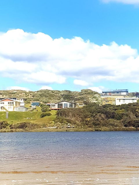 Ocean View Cottage - Kawana Tourism 6