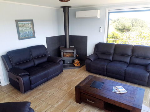 Ocean View Cottage - Kawana Tourism 2