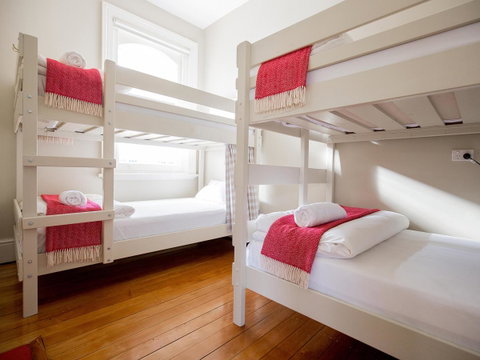 Montacute Boutique Bunkhouse - Kawana Tourism 11