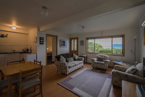 Maria Views Bed & Breakfast - Kawana Tourism 14