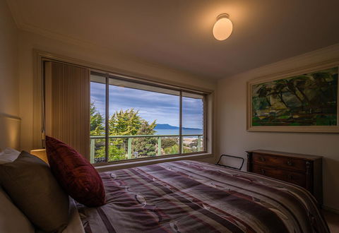 Maria Views Bed & Breakfast - Kawana Tourism 8