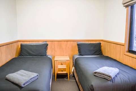 Cradle Mountain Wilderness Village - Kawana Tourism 18