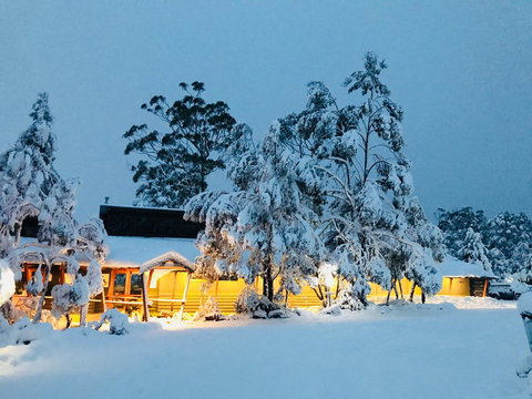 Cradle Mountain Wilderness Village - Kawana Tourism 0