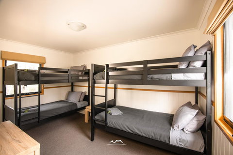 Cradle Mountain Wilderness Village - Kawana Tourism 1