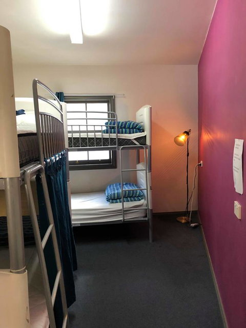 The Nook Backpackers - Kawana Tourism 10