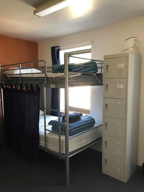 The Nook Backpackers - Kawana Tourism 16