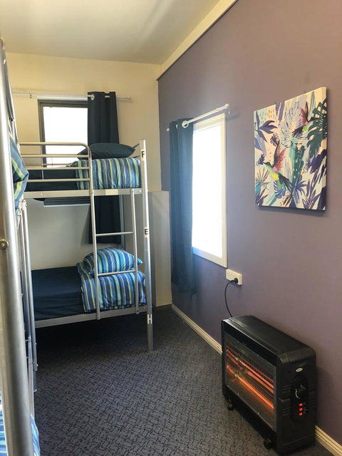 The Nook Backpackers - Kawana Tourism 11
