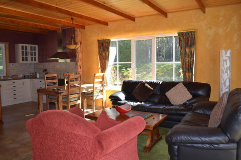 Whispering Spirit Holiday Cottages & Mini Ponies - Kawana Tourism 2