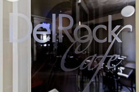 Deloraine Hotel - Kawana Tourism 19