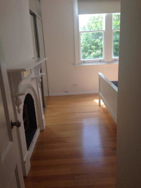 Hobart Colonial Apartment - Kawana Tourism 11
