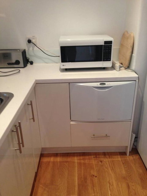 Hobart Colonial Apartment - Kawana Tourism 3