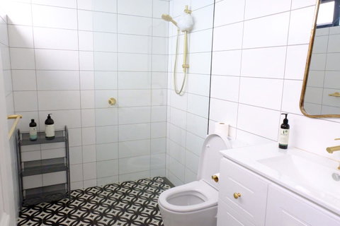 White House - Kawana Tourism 1