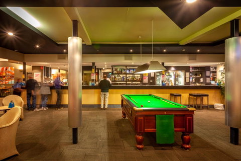 Mornington Inn - Kawana Tourism 10