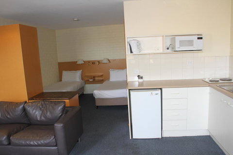 Bay Hotel Apartments - Kawana Tourism 29