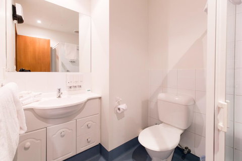 Bay Hotel Apartments - Kawana Tourism 19