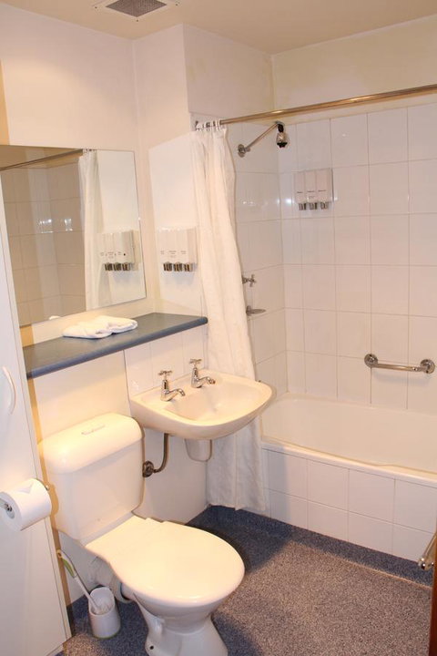 Bay Hotel Apartments - Kawana Tourism 34