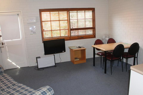 Bay Hotel Apartments - Kawana Tourism 33