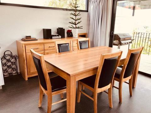 Omaroo House - Panoramic Water Views - Kawana Tourism 20