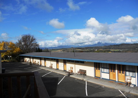 Mountain View Country Inn - Kawana Tourism 4