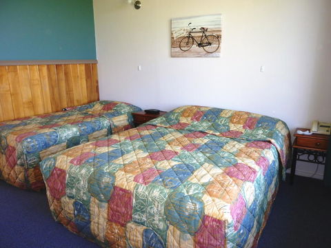 Mountain View Country Inn - Kawana Tourism 25