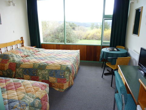 Mountain View Country Inn - Kawana Tourism 22