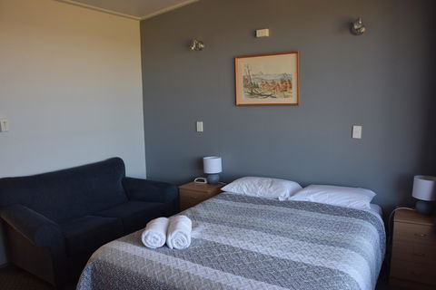 Mountain View Country Inn - Kawana Tourism 1