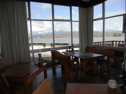 Mountain View Country Inn - Kawana Tourism 6