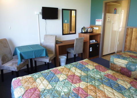 Mountain View Country Inn - Kawana Tourism 26