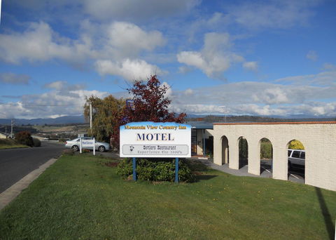 Mountain View Country Inn - Kawana Tourism 0
