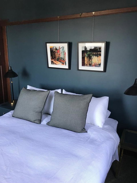 Devine Stays - Rupert #1 NOHO Art Apartment - Kawana Tourism 6