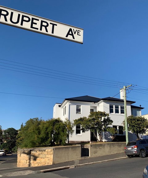 Devine Stays - Rupert #1 NOHO Art Apartment - Kawana Tourism 4