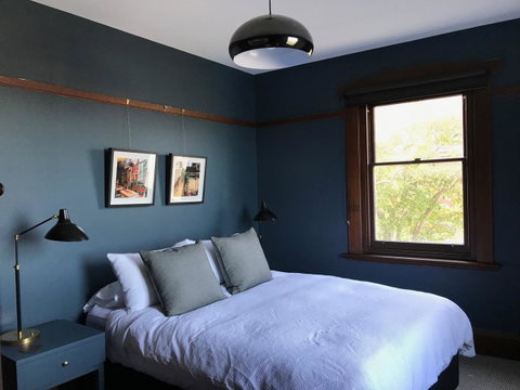 Devine Stays - Rupert #1 NOHO Art Apartment - Kawana Tourism 5