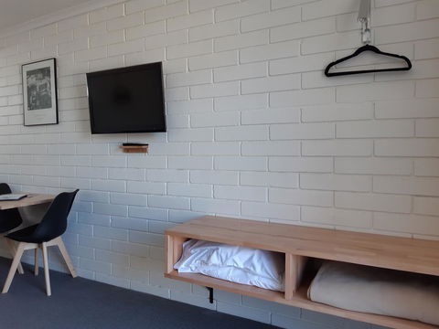 Anchor Wheel Motel - Kawana Tourism 2