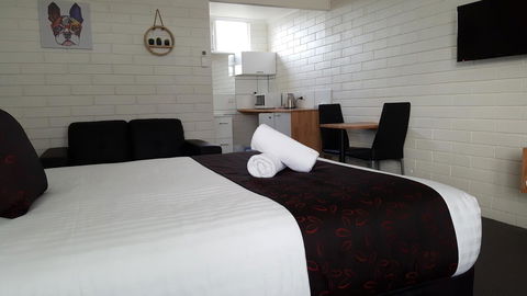 Anchor Wheel Motel - Kawana Tourism 19
